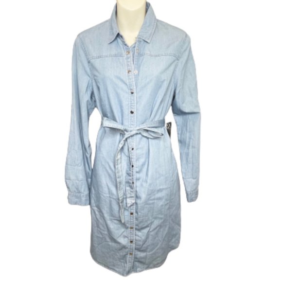 New York & Company Dresses & Skirts - New York & Co Long Sleeve Chambray Dress - M - NEW